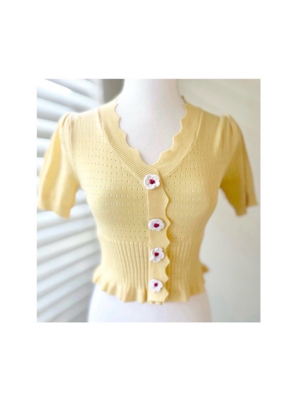 Yellow Scallop-Edge Knit Cropped Top with Floral Buttons